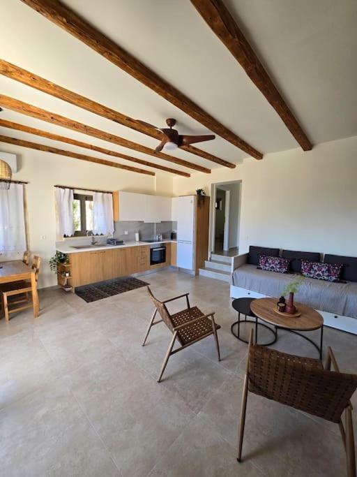Wind Apartment In Agia Roumeli Exterior foto